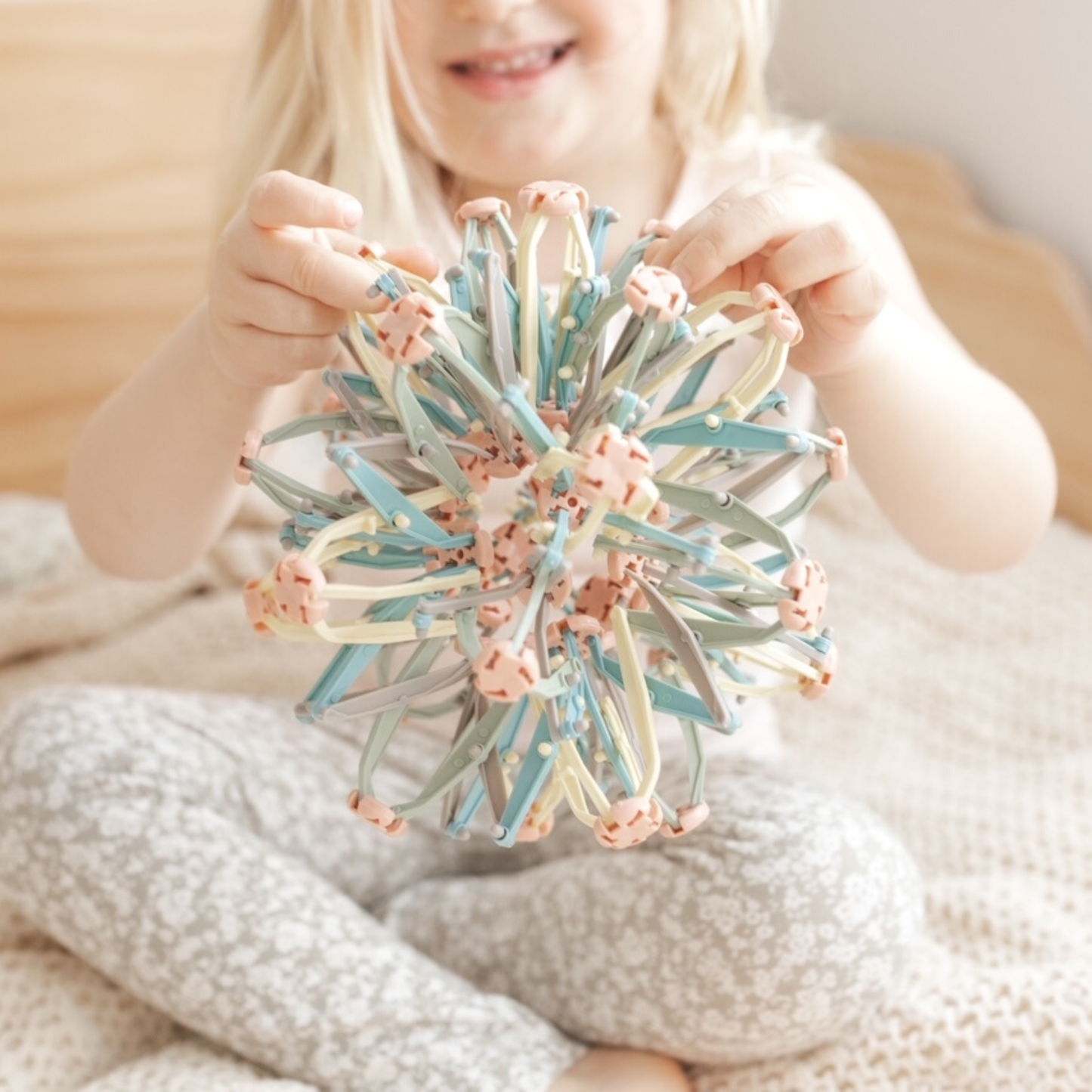 Mindful and Co Kids Magic Breathing Ball - Fidget Toy for Kids