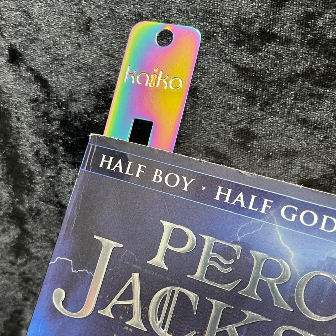 Kaiko Fidgets metal bookmark in oil slick finish with reading guide pane and fidget hook for sensory focus aid - view 13
