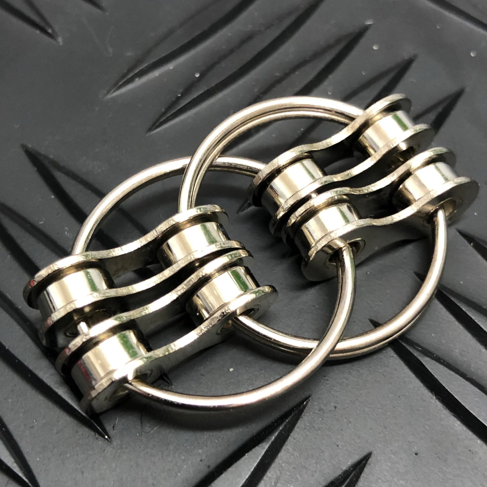 Kaiko Loop Fidget Small Silver Double Link sensory fidget toy for focus and balance