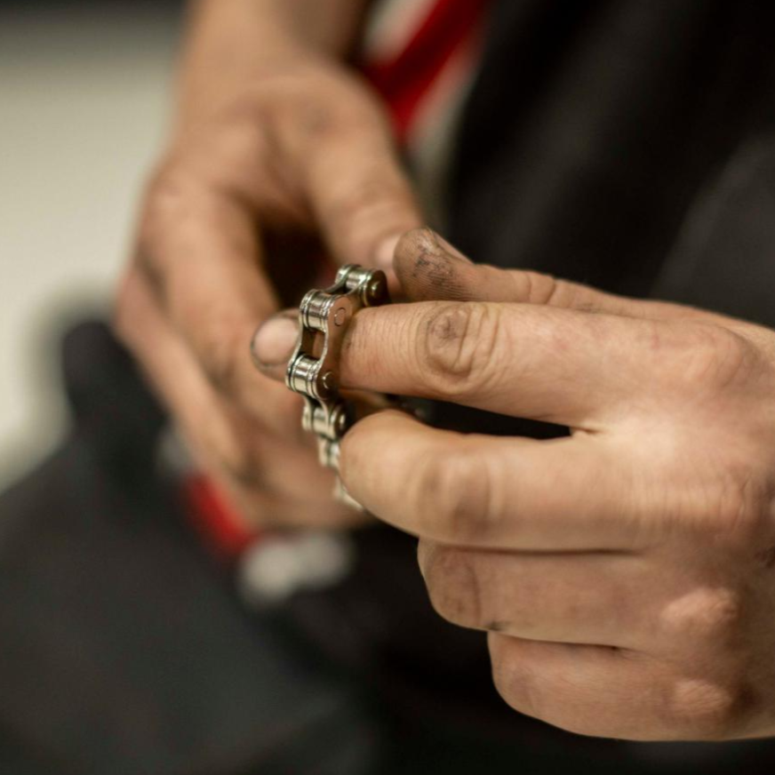 Kaiko Chain Fidget Medium 8-Link - Quiet Sensory Tool for Focus