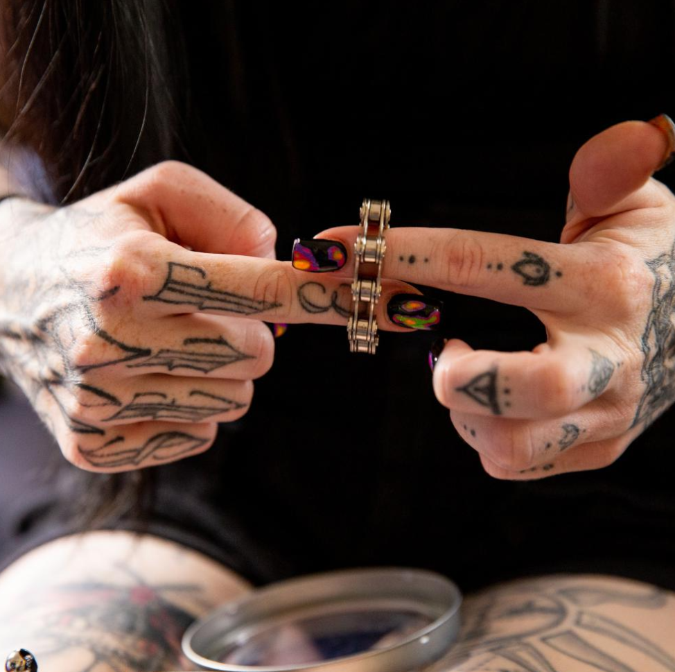 Kaiko Chain Fidget Medium 8-Link - Quiet Sensory Tool for Focus